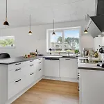 펜션 4 Bedroom Cozy In Rudkobing *