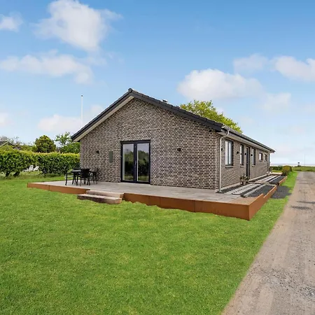 4 Bedroom Cozy In Rudkøbing *