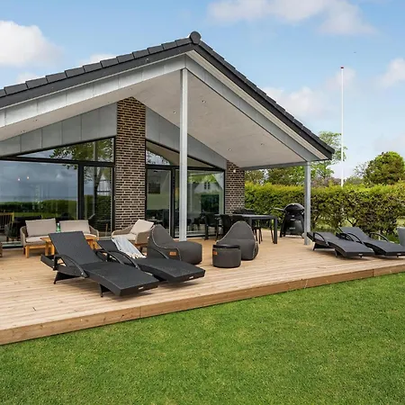 4 Bedroom Cozy In Rudkøbing Vakantiehuis