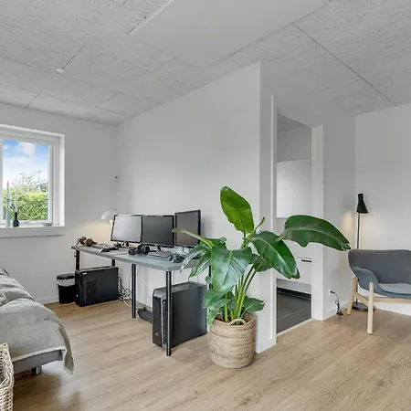 Casa vacanze 4 Bedroom Cozy In Rudkobing Spodsbjerg
