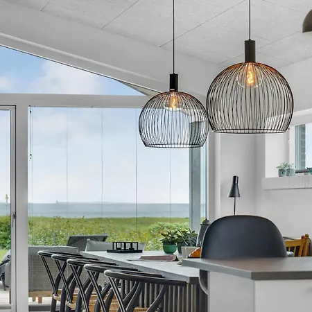 4 Bedroom Cozy In Rudkobing Ferienhaus *