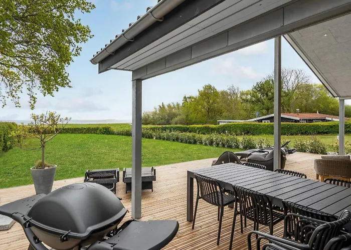 4 Bedroom Cozy In Rudkøbing